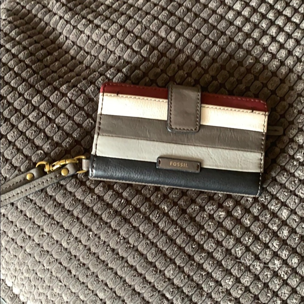 Fossil wristlet